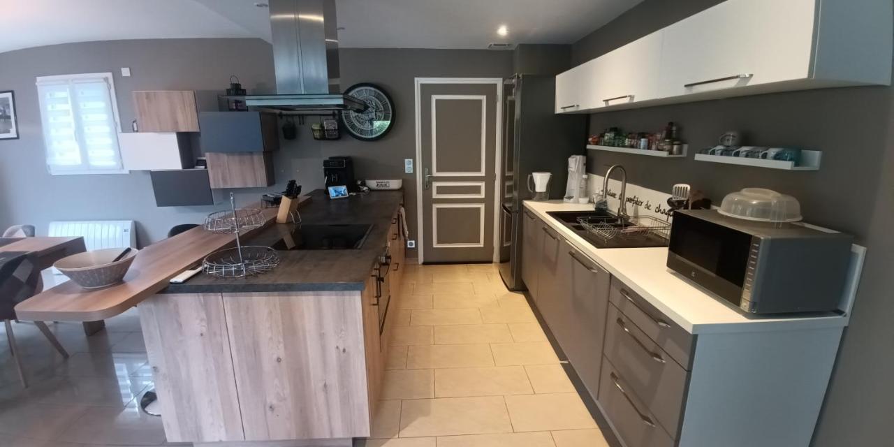 Grande Maison Entiere De 120M2 Epron Exterior photo