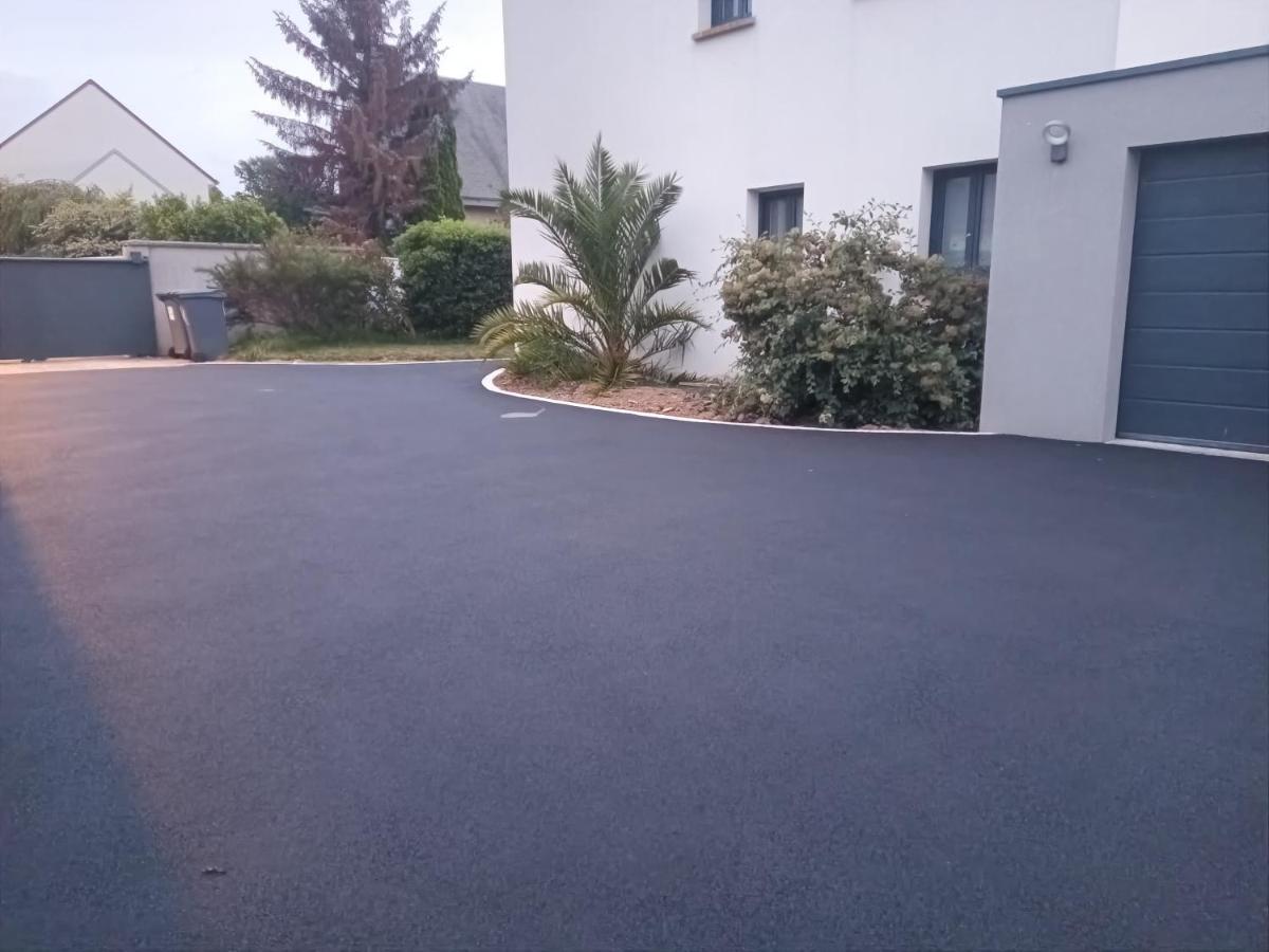 Grande Maison Entiere De 120M2 Epron Exterior photo